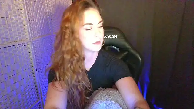 KayleyxEmily online show from January 10, 9:19 pm