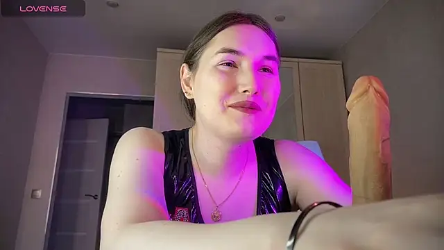 Maria Bowie online show from May 25, 4:44 am