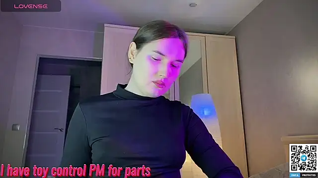 Maria Bowie online show from May 14, 5:02 am
