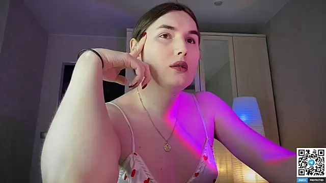 Maria Bowie online show from May 11, 1:57 pm