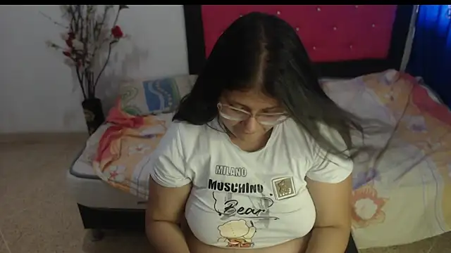 Snapshot of angel_barbie_1 chatting on September 17, 4:05 pm angel barbie 1 online show from September 17, 4:05 pm