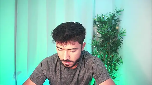 dam0n fr0st online show from May 7, 9:29 pm