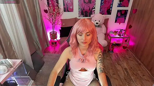 annieesweett online show from February 21, 9:15 pm