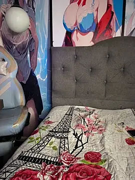 Im Little online show from May 6, 2:59 am
