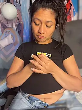 Im Little online show from May 21, 3:26 am