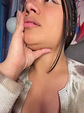 Im Little online show from May 20, 3:25 am