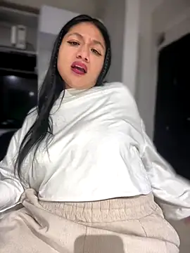 Im Little online show from October 14, 3:42 am