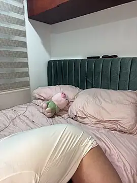 -Stephany- online show from September 24, 8:24 am