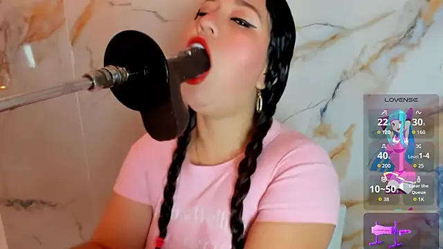 hade cute online show from May 4, 3:16 pm