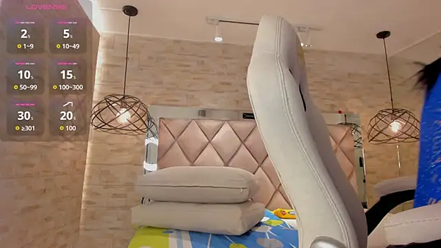 dorothy vegga online show from October 30, 4:15 am