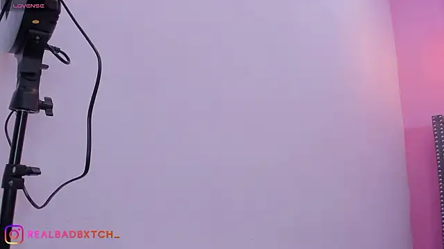 Realbadbxtch online show from February 10, 2:31 pm