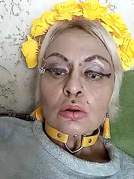 Gardener of Illusions online show from October 18, 3:20 am