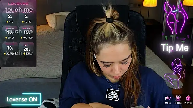 baby  kim online show from October 19, 5:42 am