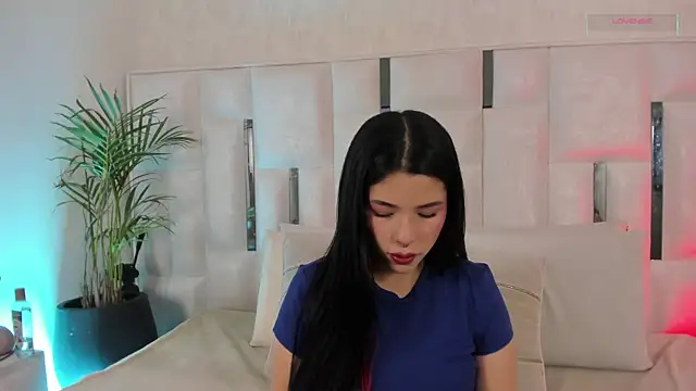 im nika  online show from January 19, 12:45 pm