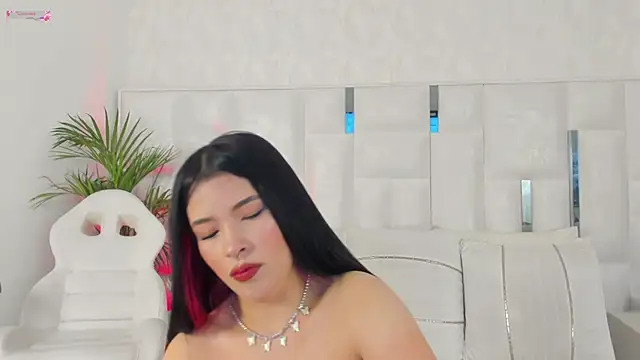 im nika  online show from October 25, 2:03 pm