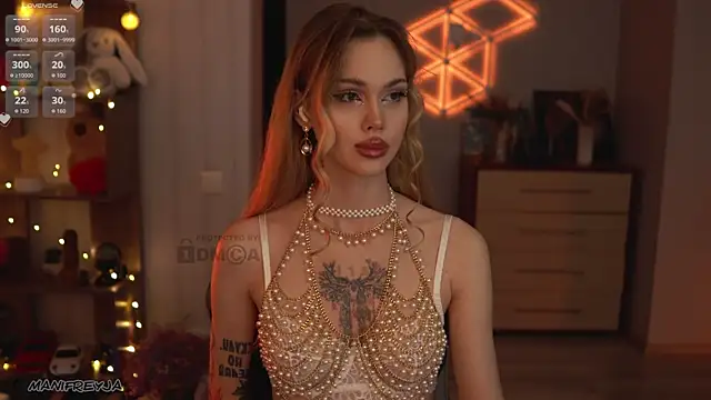 ManiFreyja online show from October 25, 10:38 pm