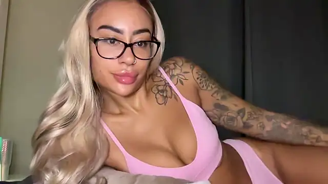 CoCo-Queen online show from May 13, 11:21 pm