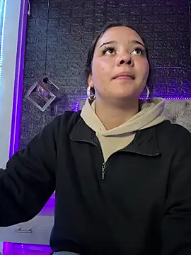 Paloma  LS online show from April 6, 2:29 pm