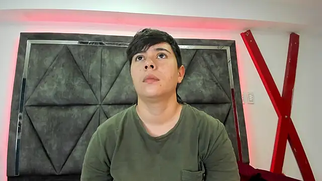 AbbySmiitth  online show from February 22, 4:30 pm