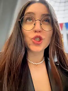 meow girl online show from March 3, 12:11 pm