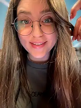 meow girl online show from February 18, 1:10 pm