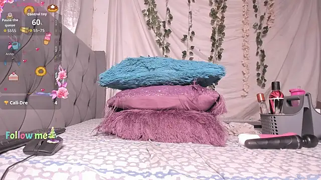 imtiffany w online show from May 7, 1:59 pm