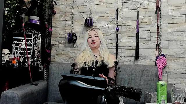 CruelMistress online show from May 16, 2:03 am