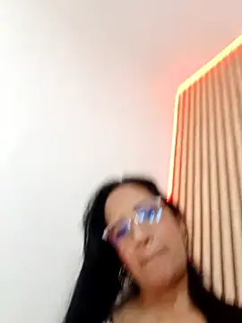 AnnaArela online show from April 1, 11:22 am