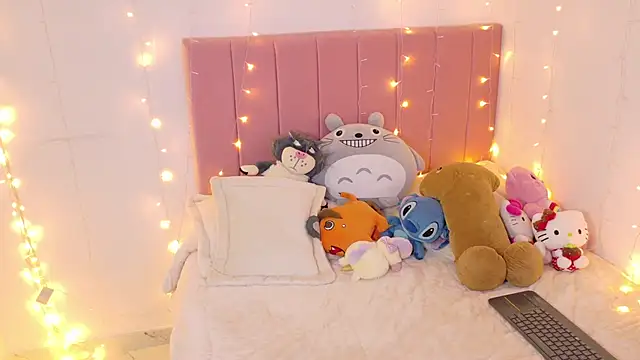 p3ach1 online show from December 5, 3:17 am