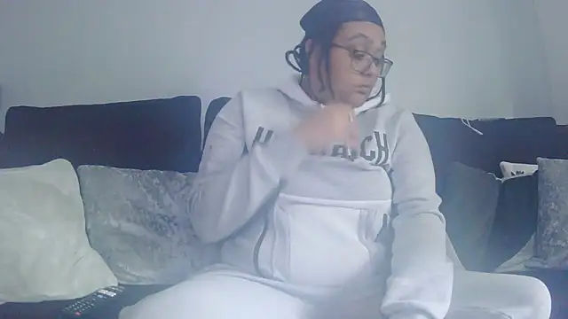 vanilla chocolate23 online show from May 19, 5:53 pm
