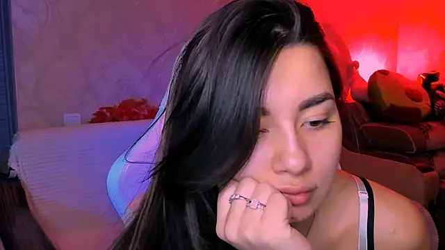 Swee Alicee online show from October 8, 7:18 pm