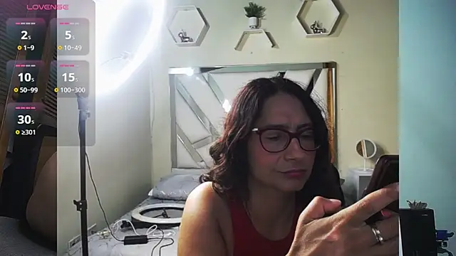 marilynetthan online show from May 18, 1:50 pm