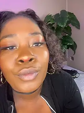 zoe 23  online show from May 23, 11:08 am