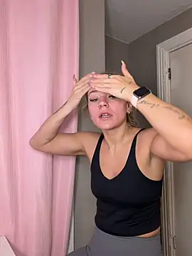 lexybabyxo online show from May 19, 10:44 am