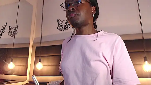 candy lovee69 online show from March 26, 7:26 pm