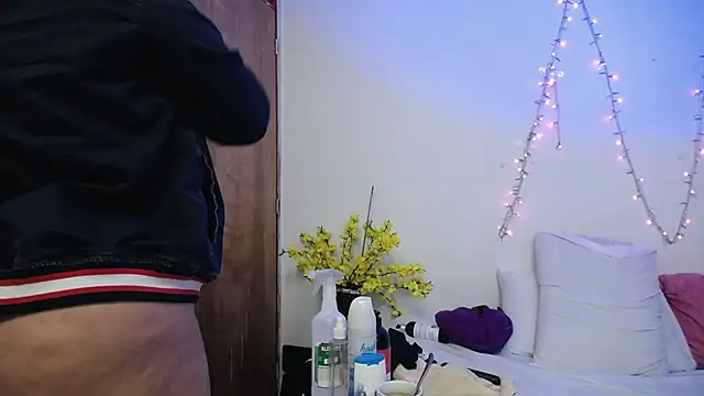 Nicol Love0 online show from January 15, 12:33 pm