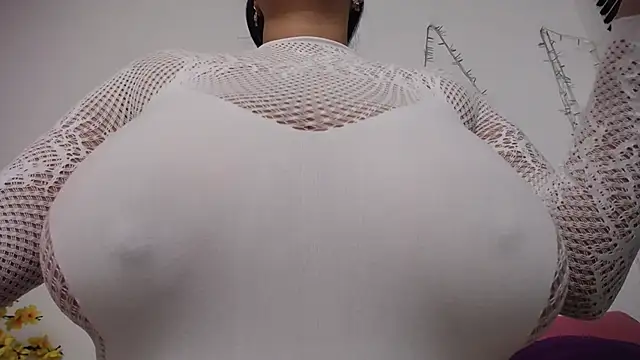 Nicol Love0 online show from January 13, 12:31 pm