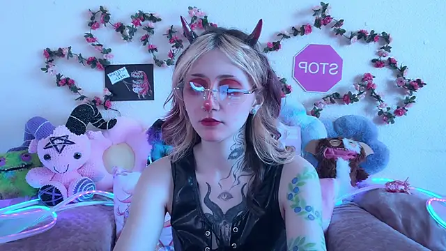  Devill Baby online show from May 19, 1:56 am