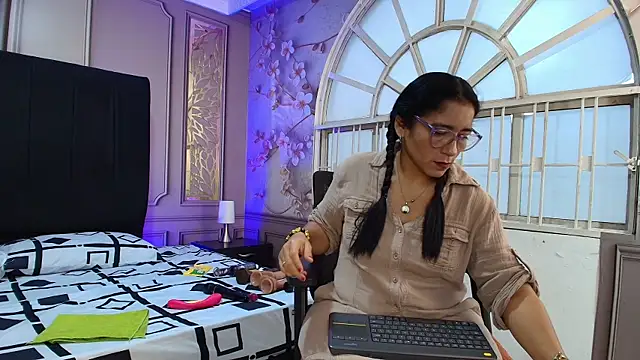 mature bigass   online show from December 17, 11:58 am