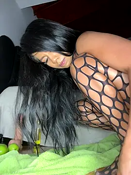 Snapshot of shaylin_brooke1 chatting on September 12, 12:00 am shaylin brooke1 online show from September 12, 12:00 am