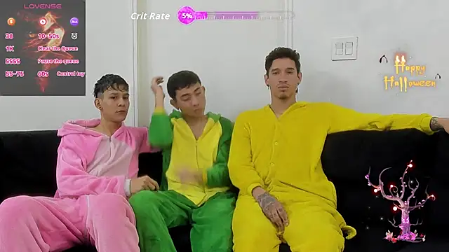 StrawwBoys online show from November 2, 10:18 am