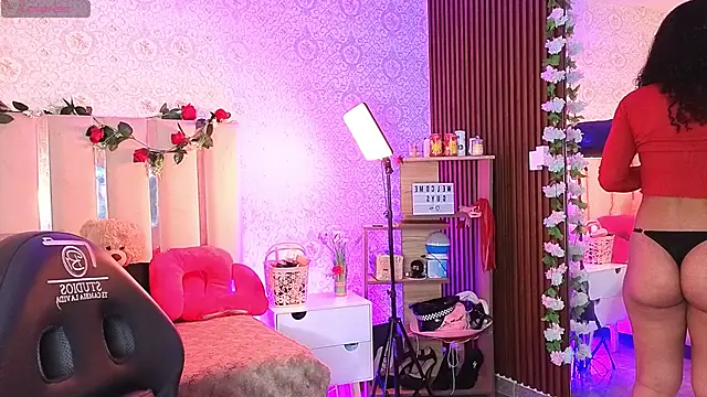 Daphnne tay online show from April 1, 3:40 am