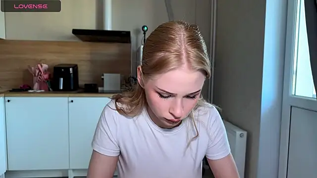 lisa barbie online show from May 12, 4:13 pm