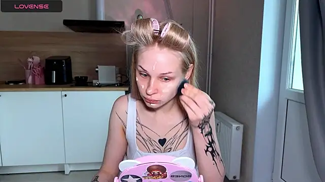 lisa barbie online show from May 14, 5:57 am