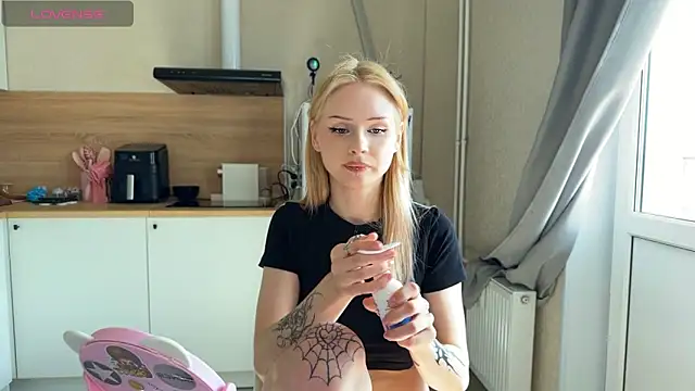 lisa barbie online show from May 26, 6:46 am