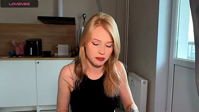 lisa barbie online show from May 24, 6:34 am