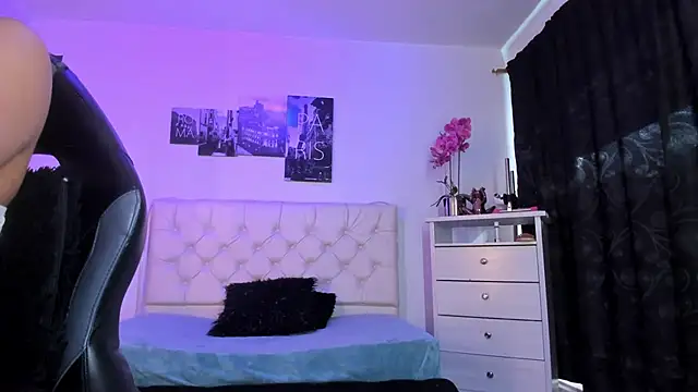 Amy Kiitty  online show from October 23, 12:55 pm