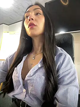 Amy Kiitty  online show from May 6, 1:37 pm