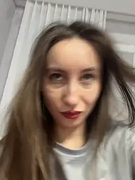 viviandaimond1 online show from February 14, 8:00 pm