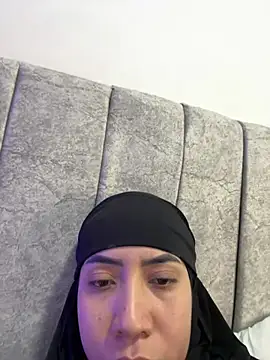 Sweet hot mia online show from May 11, 4:04 pm